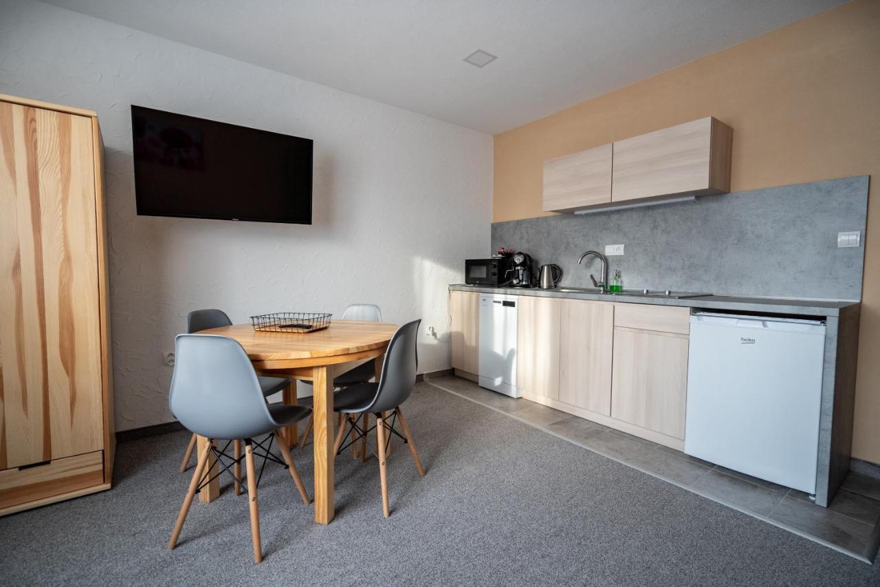Apartmany Janka + Camp Bešeňová المظهر الخارجي الصورة