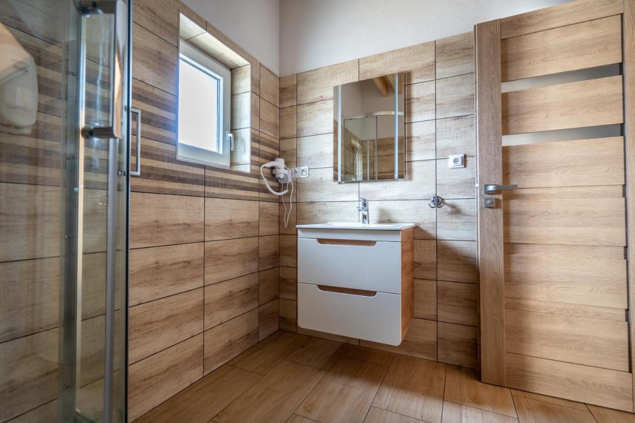 Apartmany Janka + Camp Bešeňová المظهر الخارجي الصورة